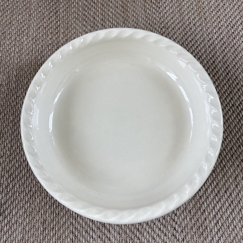 Longaberger Woven Traditions Ivory 10" Shallow Pie Plate USA